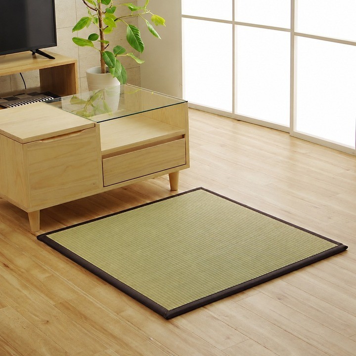 Japanese Igusa Tatami Floor Mat Tenryu 82 x 82 cm 1 mat in Brown room setup