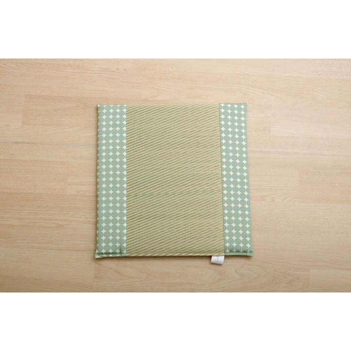 Japanese Igusa and PP Car Seat Cushion Marble in Green - seat surface texture
