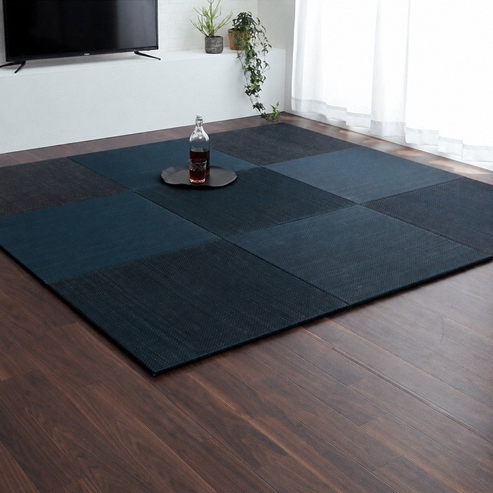 Bijou tatami mats in navy in a living room