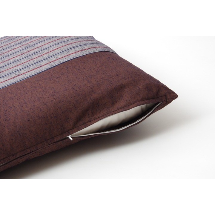 Chikugo Brown zabuton zipper detail